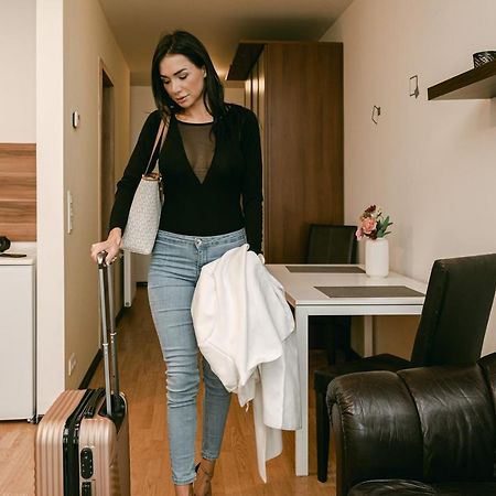 Flora Cozy Apartment Pozsony Kültér fotó
